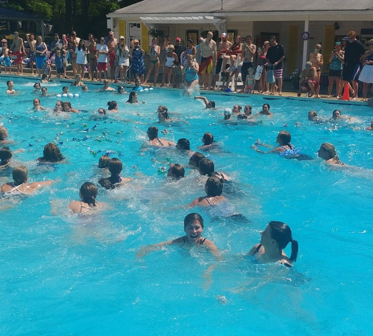 hampton-pool-private-swim-club-photo